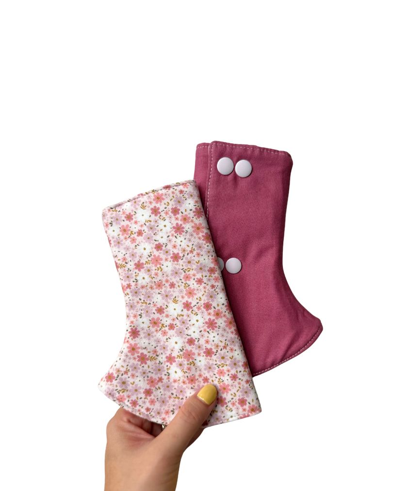 Organic cotton baby carrier suckpads with reversible design