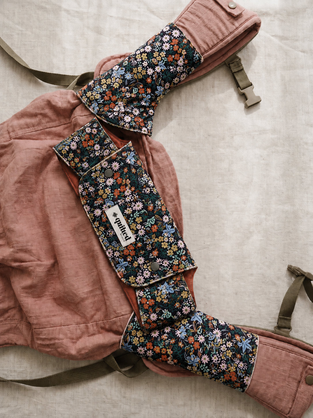 Front Drool Bib + Suckpads Set (Reversible)